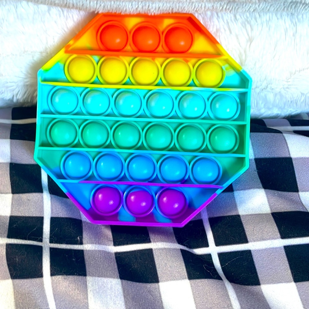 Rainbow pop it